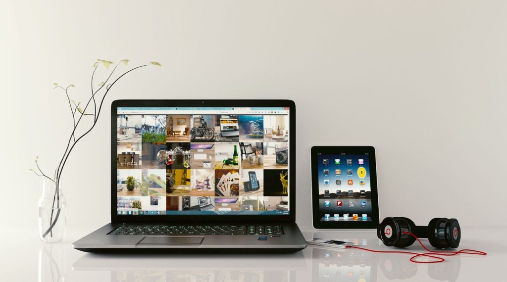 Laptop Workstation Browsing Tablet